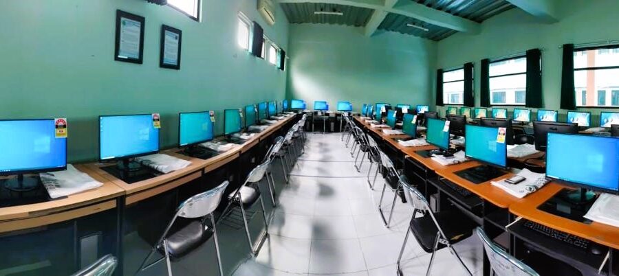 Lab Komp RPL & MM STMIK YMI Tegal